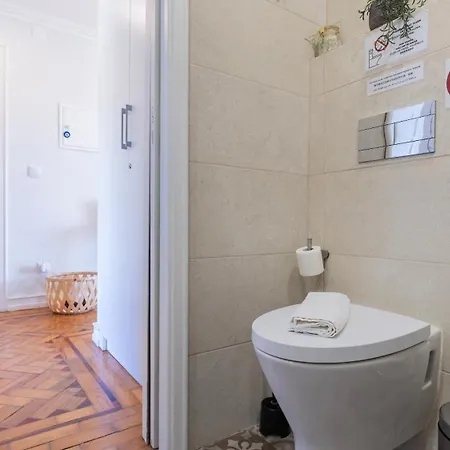 Belem 3Br With Balcony By Lovelystay *